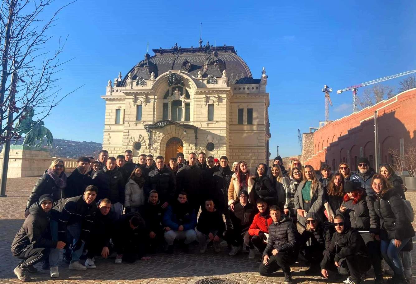 5ημερη εκπαιδευτική επίσκεψη του ΕΠΑΛ Τυρνάβου στη Βουδαπέστη, τη Βιέννη και το Βελιγράδι